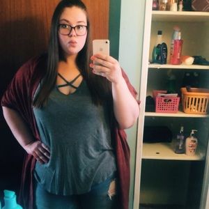 Meet your Posher, Elisa